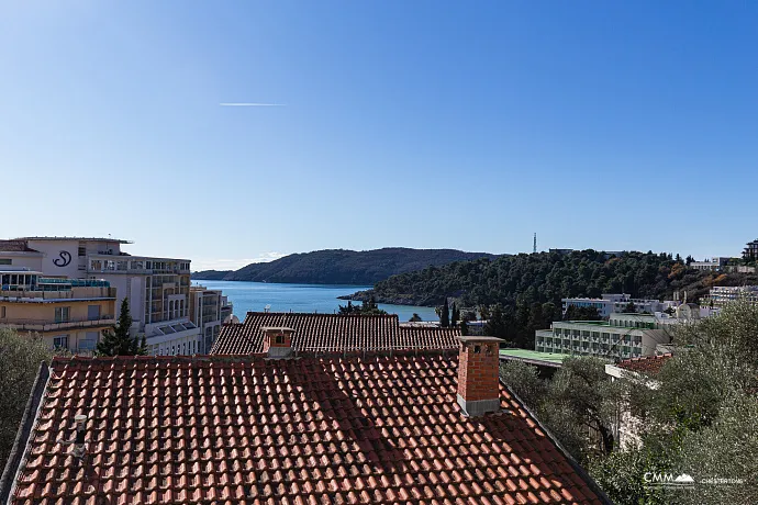 Spacious 64 m² Apartment with Sea View in Bečići
