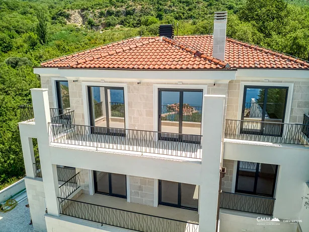 Villa for sale in a luxury complex in Blizikuce