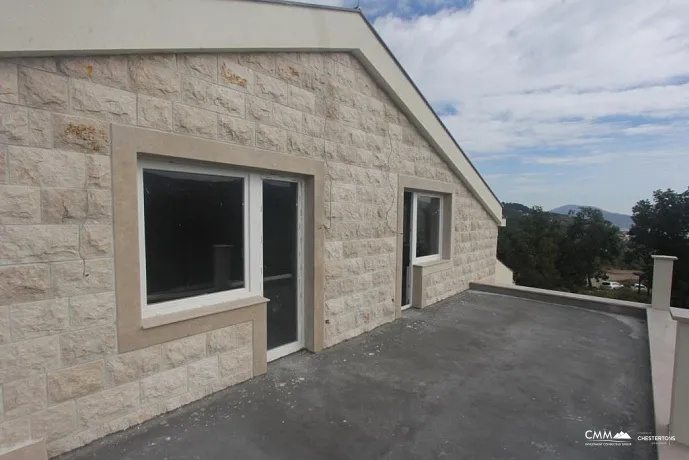 A house with sea and mountine view in Mojdez, Herceg Novi