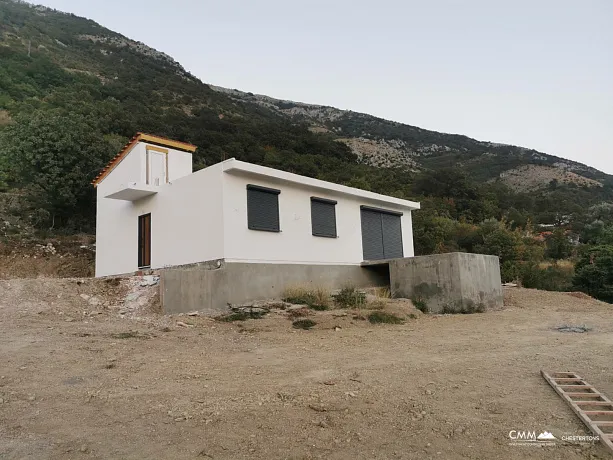 Quality built house with panoramic views in Sutomore