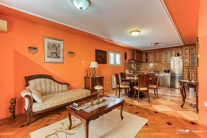 For Sale: Charming House in Bar 