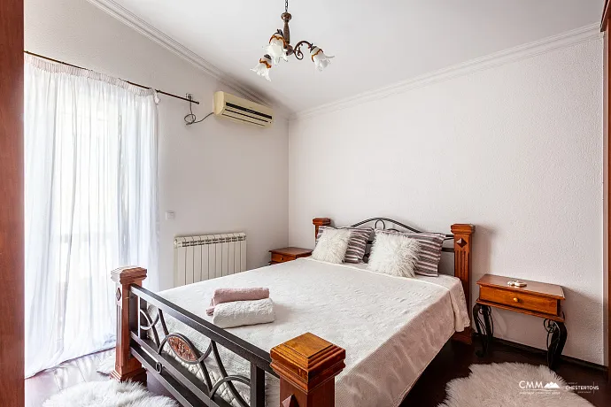 Three-storey family house in Susanj