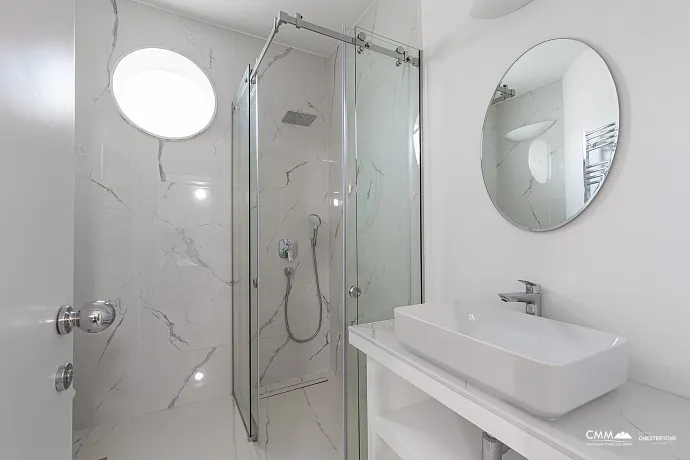 Luxurious villas in the PURE MANSIONS complex