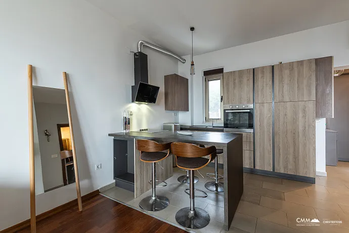 Spacious Apartment with Sea View in Tivat, Mažina Area