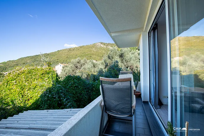 Duplex Apartment with Mediterranean Sea View in Petrovac, 104 m²
