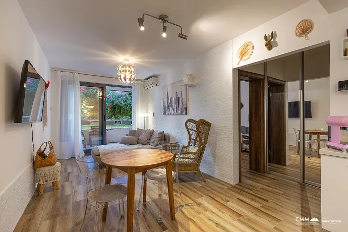 Elegant two-bedroom apartment in Pržno – 57 m²