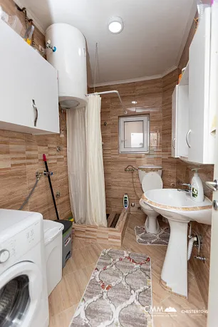 Spacious house in Bar
