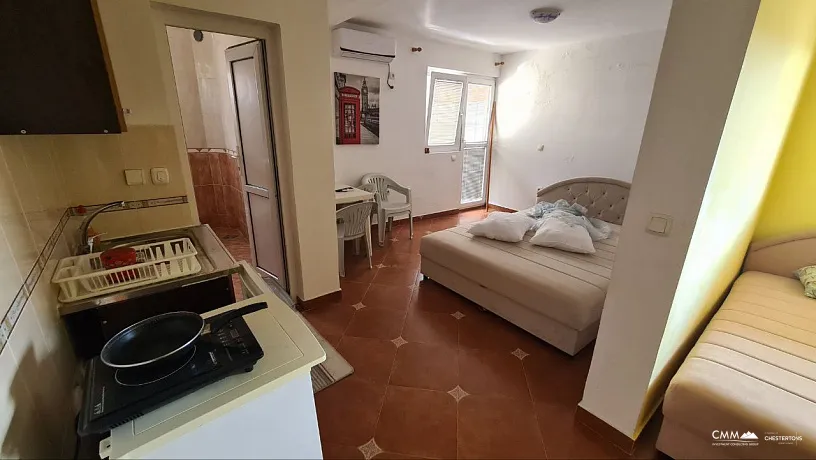 House in Sutomore with 8 bedrooms