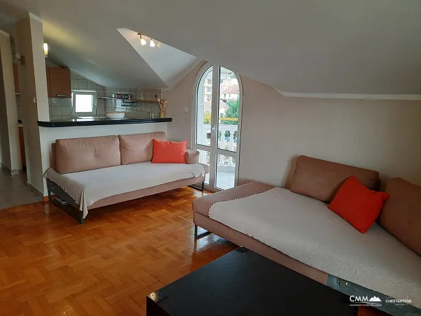 Two-bedroom apartment in Budva near the center
