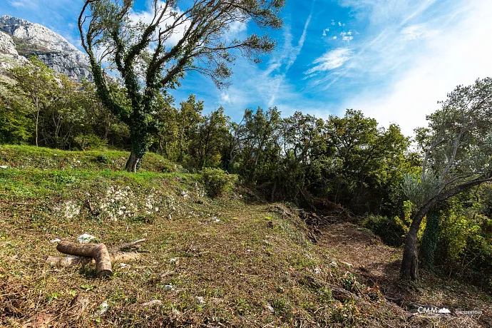 Plot for sale in Reževići, 975 m²