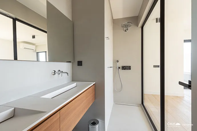 Three-bedroom apartment in Budva with a stunning view