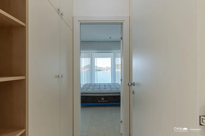 Luxurious villas in the PURE MANSIONS complex