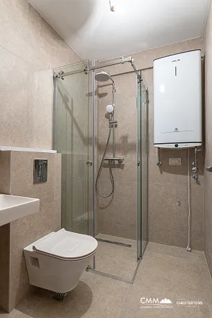 Apartment 42 m² with a parking space in the center of Budva in a new building