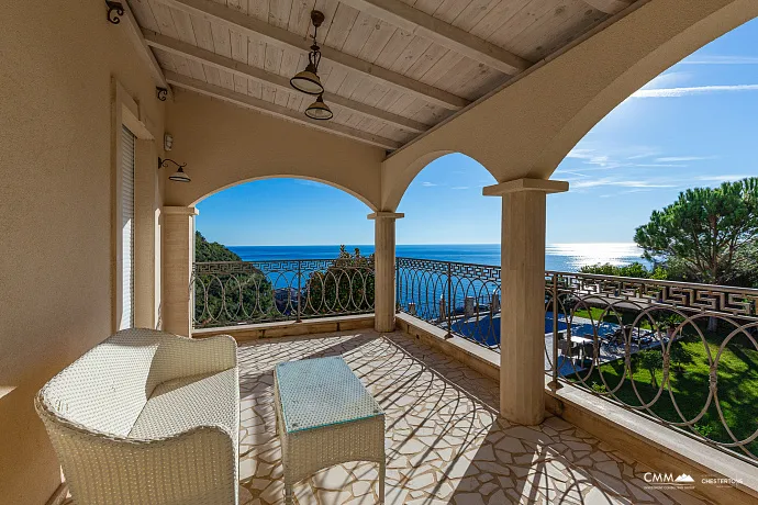 Elegance and serenity in a luxurious villa with natural views.