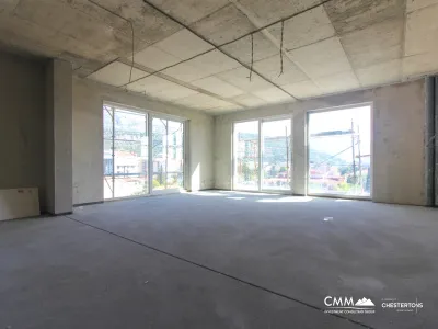 Apartments in a new building with 2 and 3 bedrooms and partial sea views