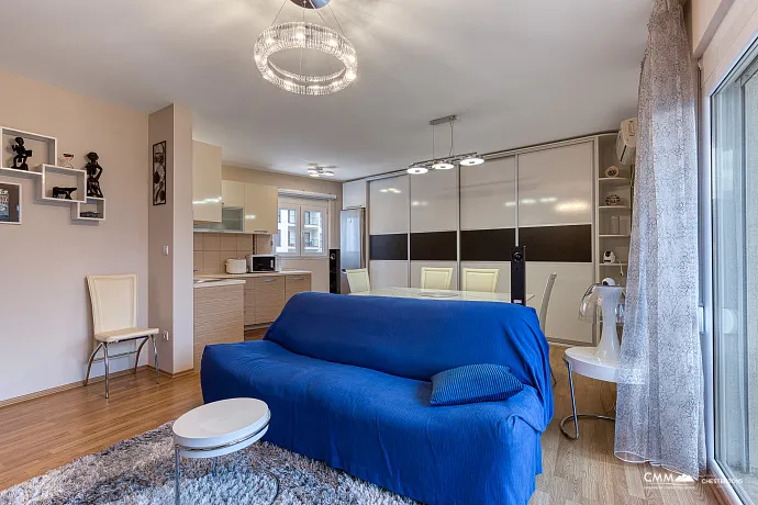 Apartment with 2 bedrooms in Bečići