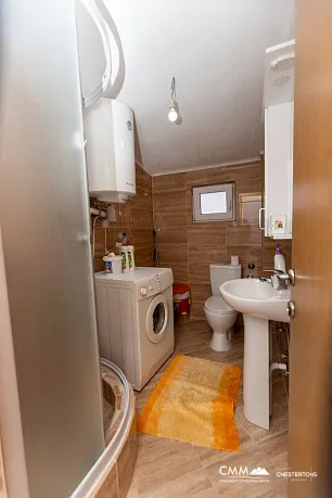 Spacious house in Bar