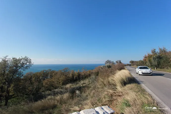 Land in Budva with sea view