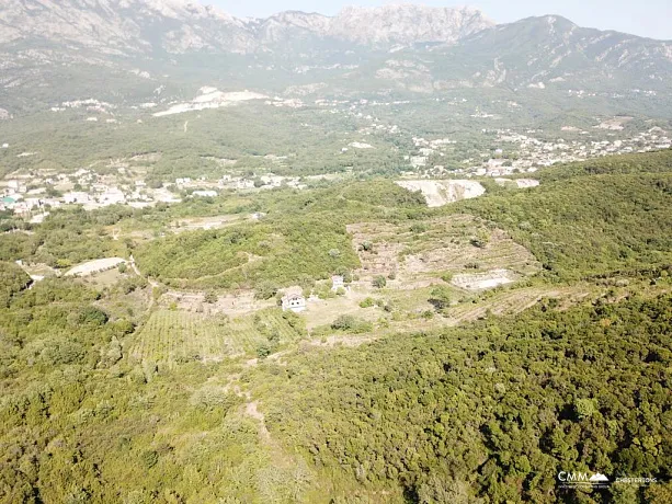  Plot in Radanovići, 83,000 m²