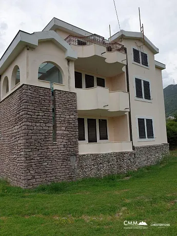 Large house in Lastva Grbaljska