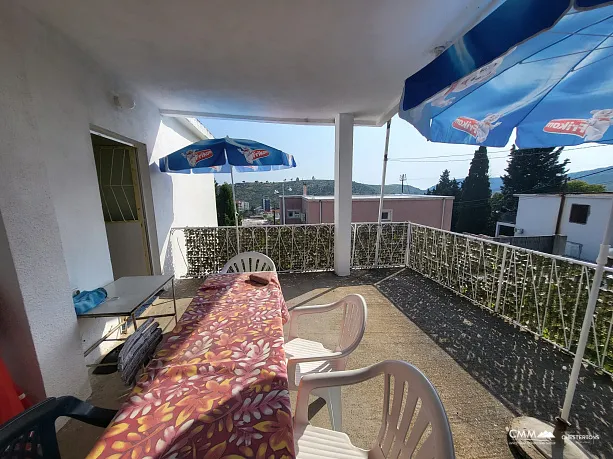 5 bedroom house located in the charming coastal town of Sutomore