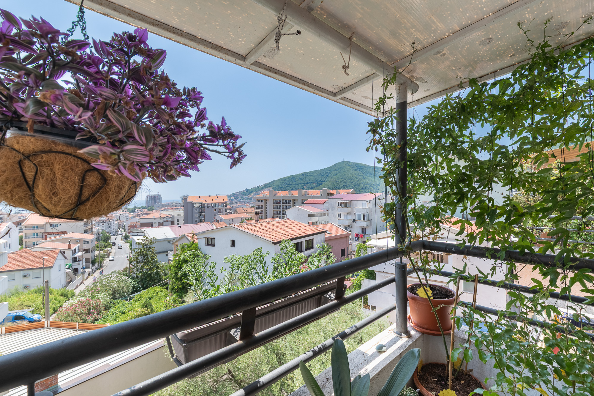 Spacious Furnished Apartment with Loft Potential and Sea View in Budva, Budva