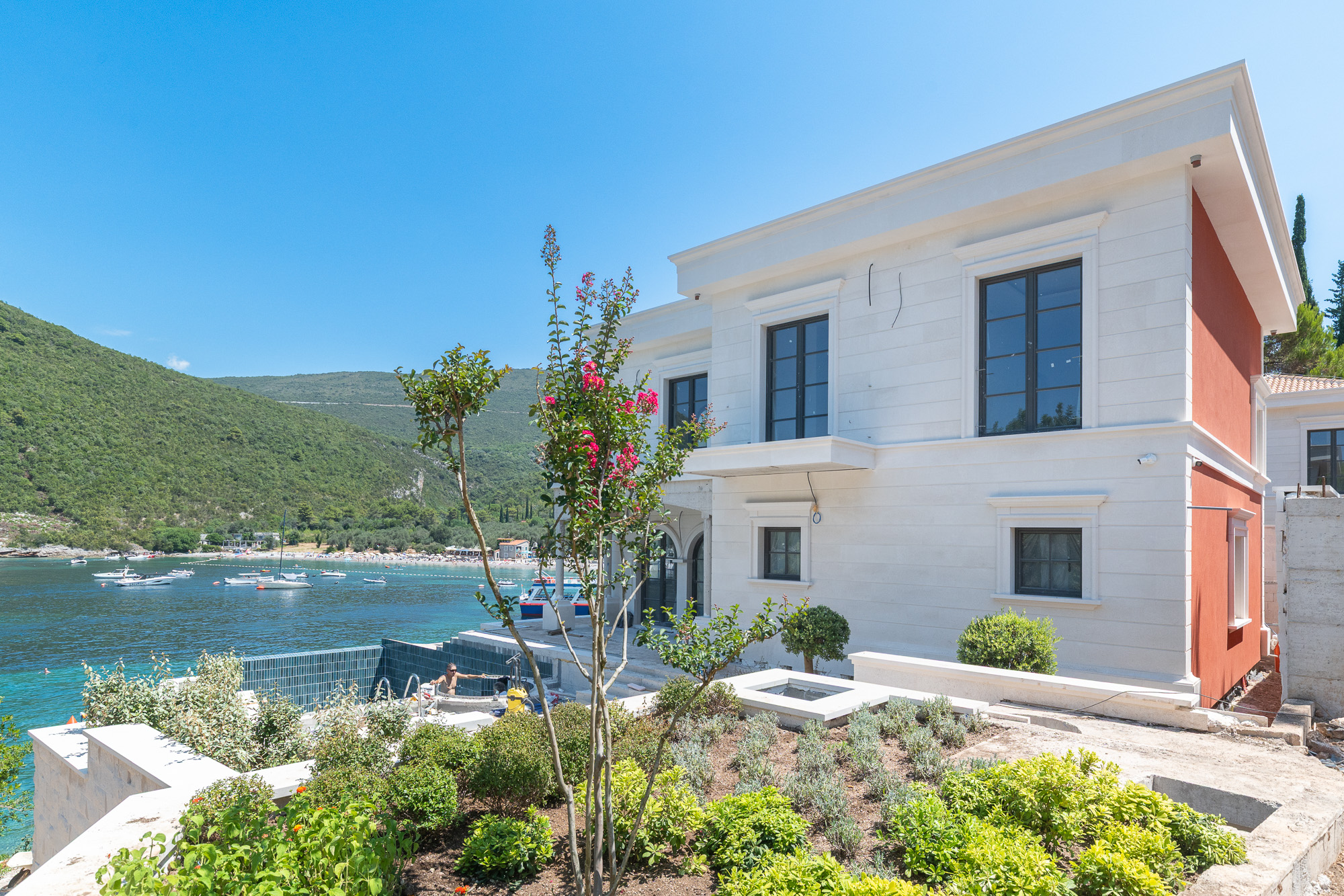Luxury Seafront Villa – Lustica, Herceg-Novi