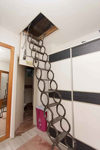 Bright apartment in Budva — photo 18