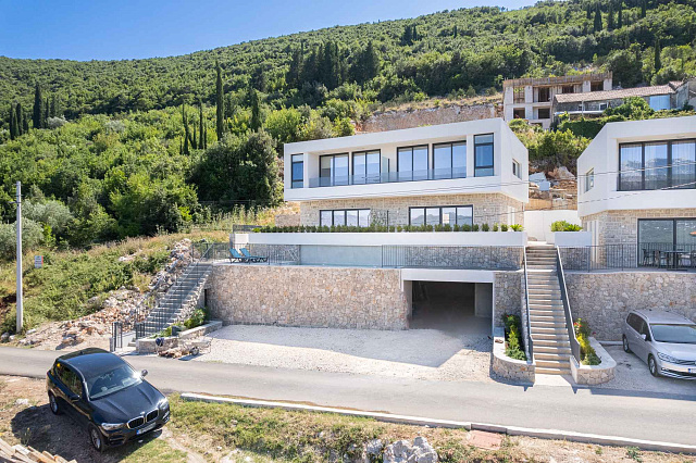  Herceg Novi – Luxury Duplex with Panoramic Bay Views — photo 18
