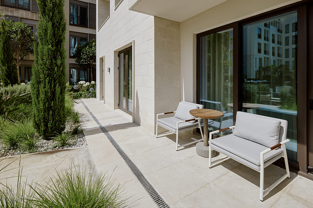 LUXURIOUS TWO BEDROOM APARTMENT — photo 17