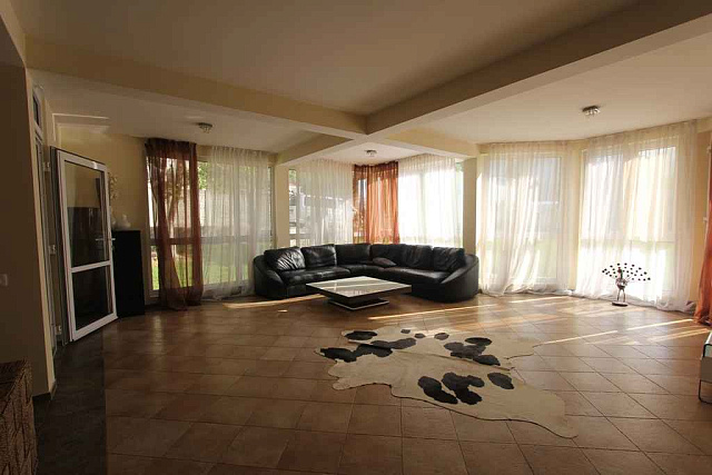 4732 Bar Sutomore Villa 4r 301+4054m2 — photo 3