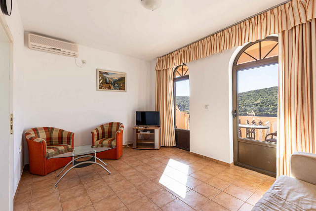 Cozy Seafront Apartment in Bigovo — with Terrace and Stunning Sea View — photo 16