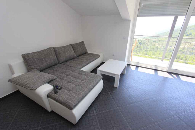 Villa with pool in Budva — photo 8