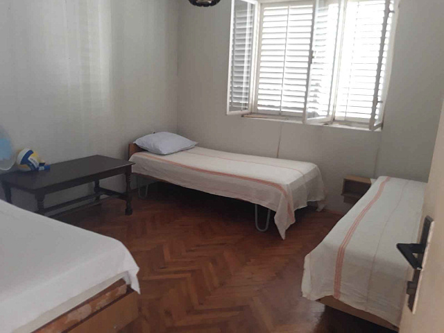 Apartment on the first floor of house in Bar — photo 10