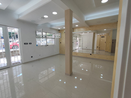 Commercial space with a terrace in Budva