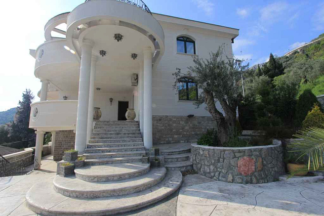 858 Petrovac  Villa 6r 560m2 — photo 1