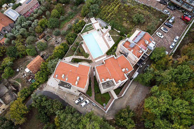 LUXURY THREE-BEDROOM APARTMENT WITH BREATHTAKING SEA VIEWS — photo 30