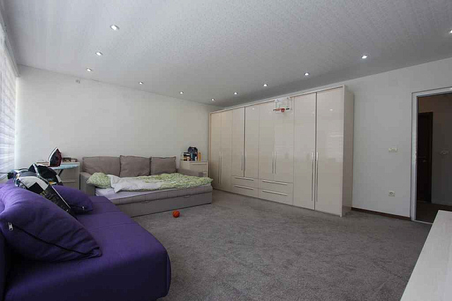 Four bedroom apartment in Budva — photo 4