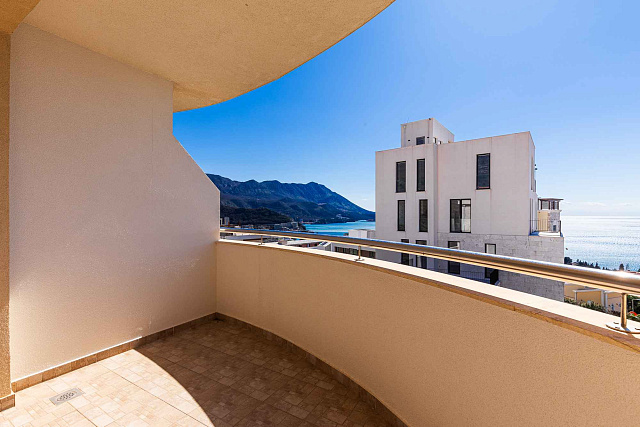 52 m² Wohnung mit Meerblick und zwei Terrassen in Bečići — photo 14