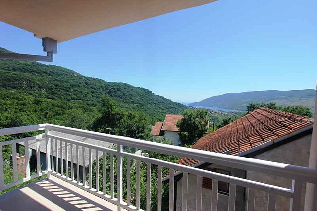 Building in Herceg Novi — photo 19