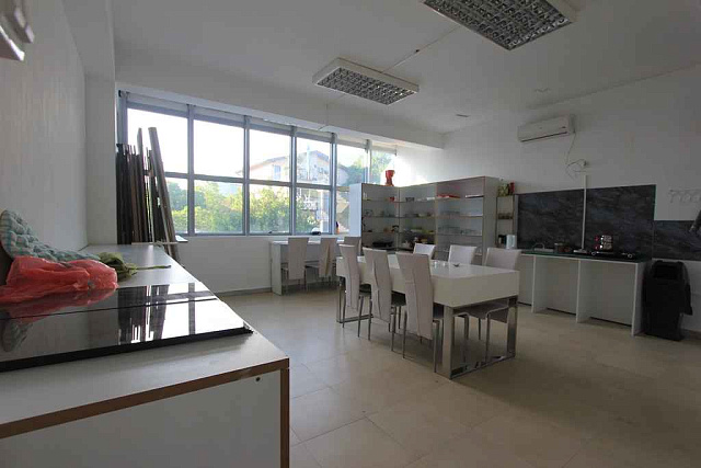 Commercial space on prime location in Budva — photo 11