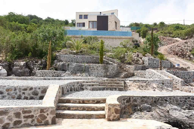 Modern villa located on the first line of Radovici — photo 4