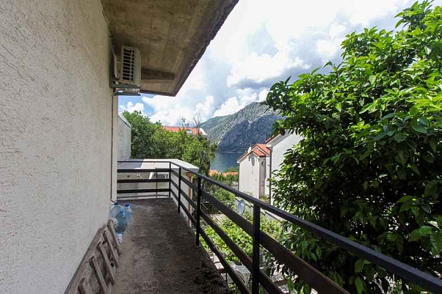 House in a small city Ljuta  — photo 8