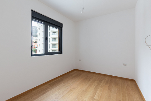 One bedroom apartment in Becici with a sea view