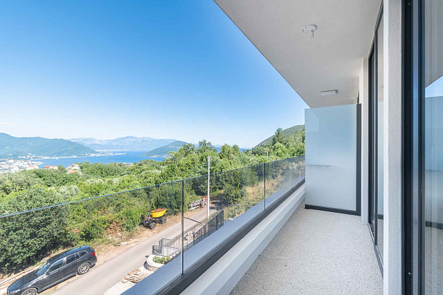  Herceg Novi – Luxury Duplex with Panoramic Bay Views — photo 33