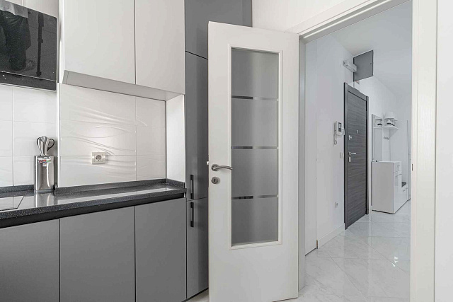 Spacious and Airy Apartment in the Heart of Budva — photo 14