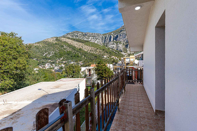House with a terrace and sea view in Bar — photo 9