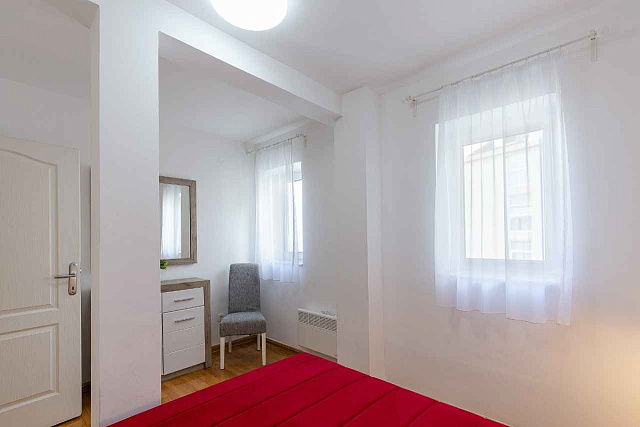 Spacious duplex apartment with sea view in Sveti Stefan — photo 14