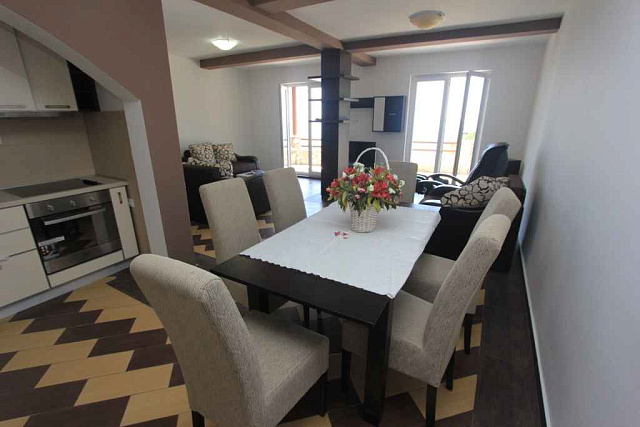 Villa with pool in Budva — photo 13