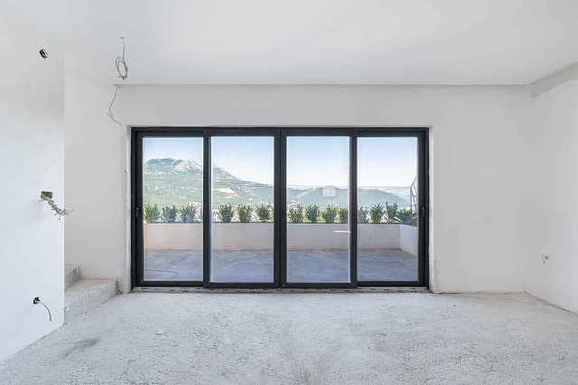  Herceg Novi – Luxury Duplex with Panoramic Bay Views — photo 41
